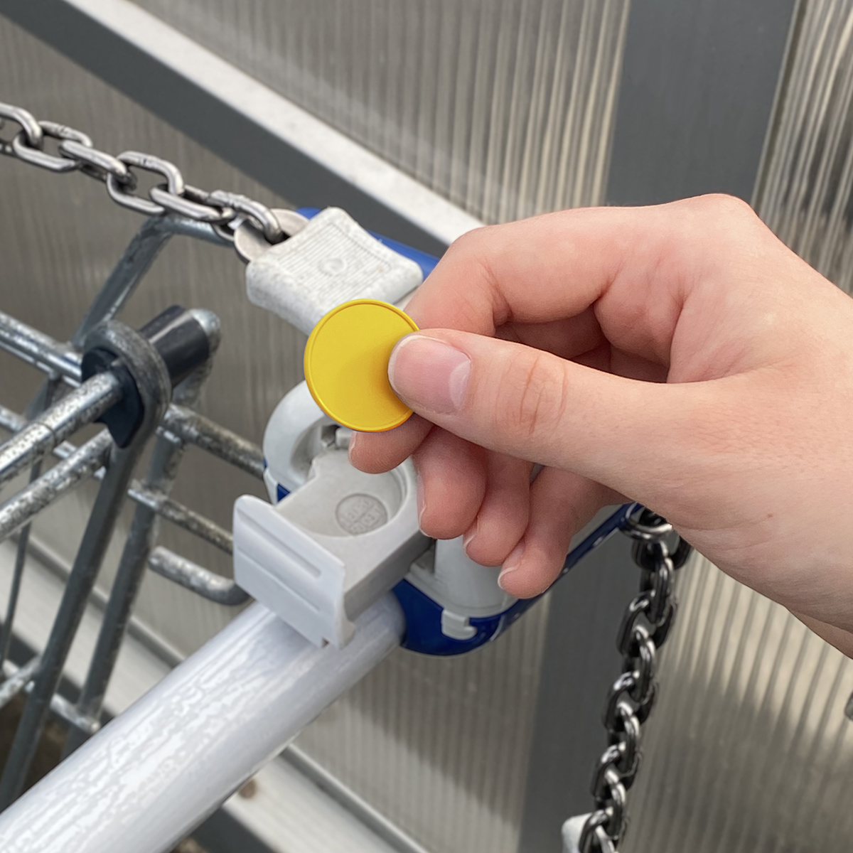Chiphalter mit 1€-Chip "Herz" als Werbeartikel mit Logo bedrucken
